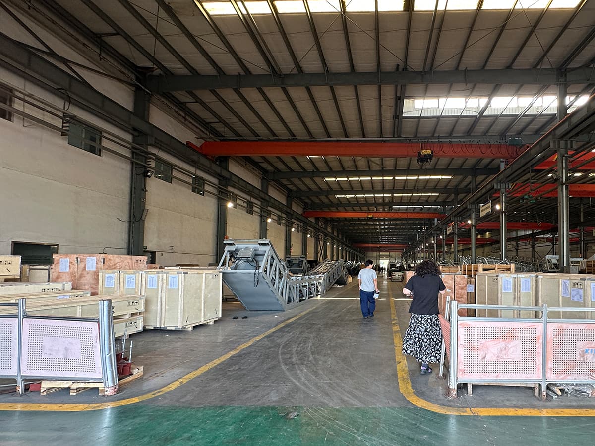 Dumbwaiter warranty: workshop equipment checked before a service lift ships